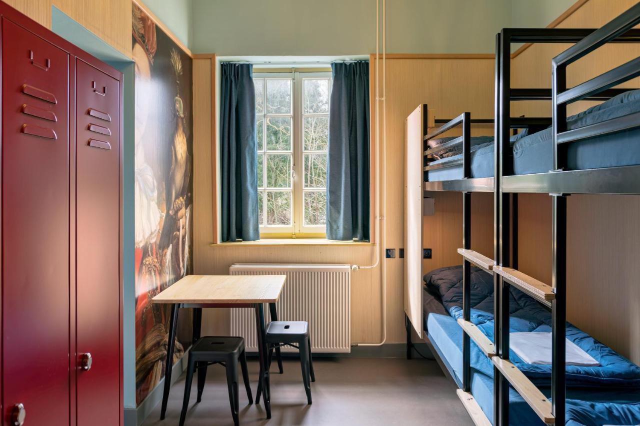 Vierpersoonskamer met Eigen Badkamer en Douche