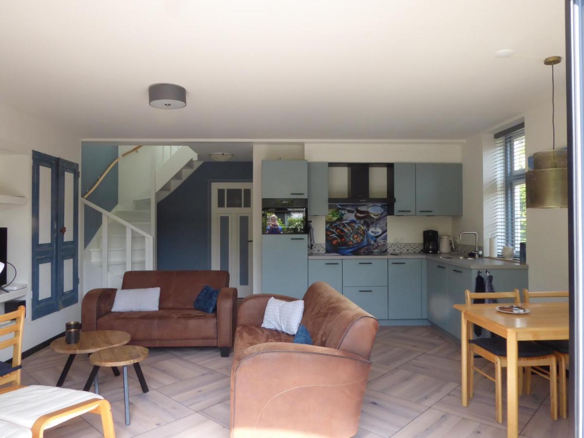 Two-Bedroom House,1394126186:JPEG